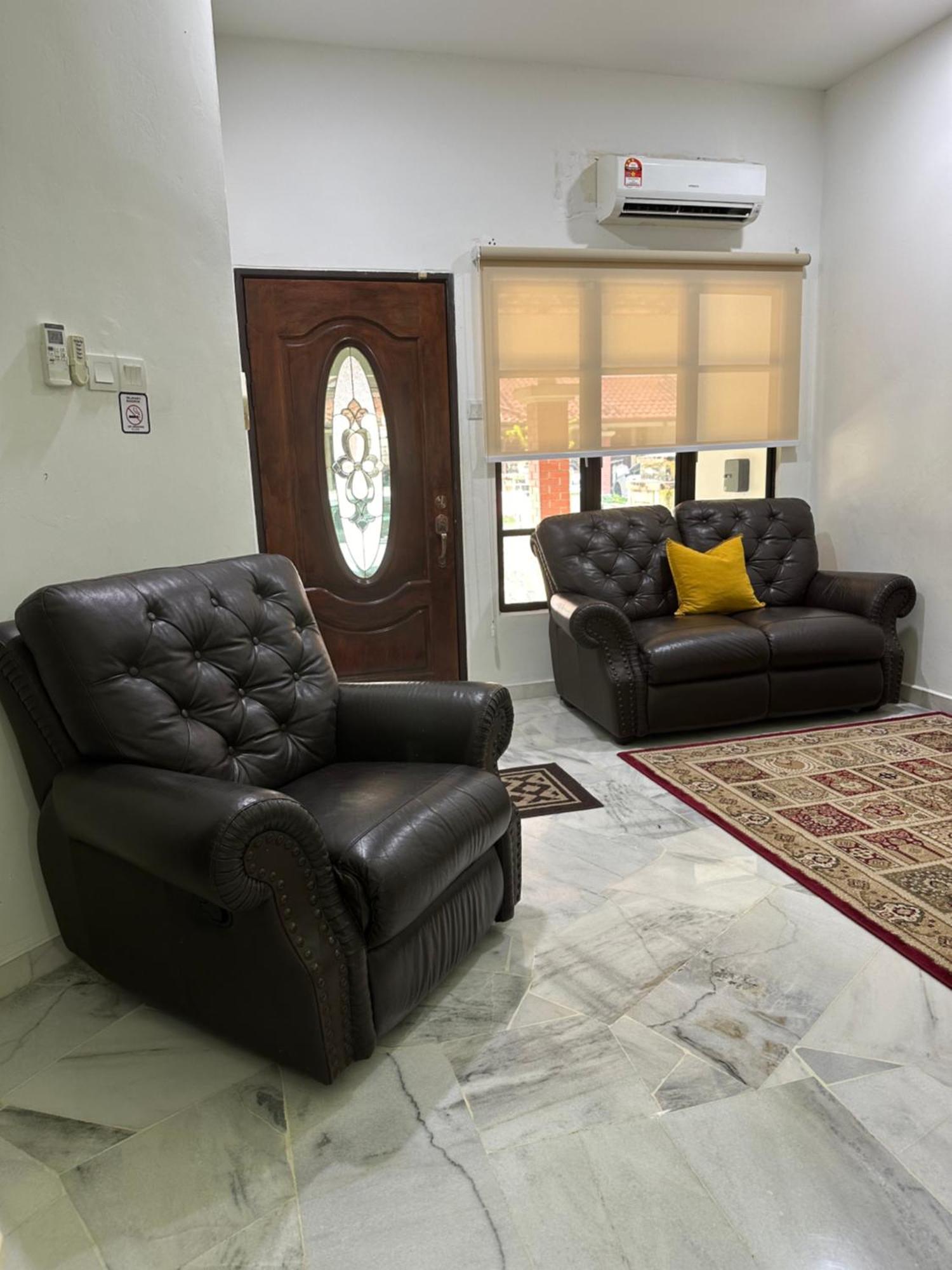 Apartamento Desa Damai Fully Air Cond And Self Check In #7 Pax *